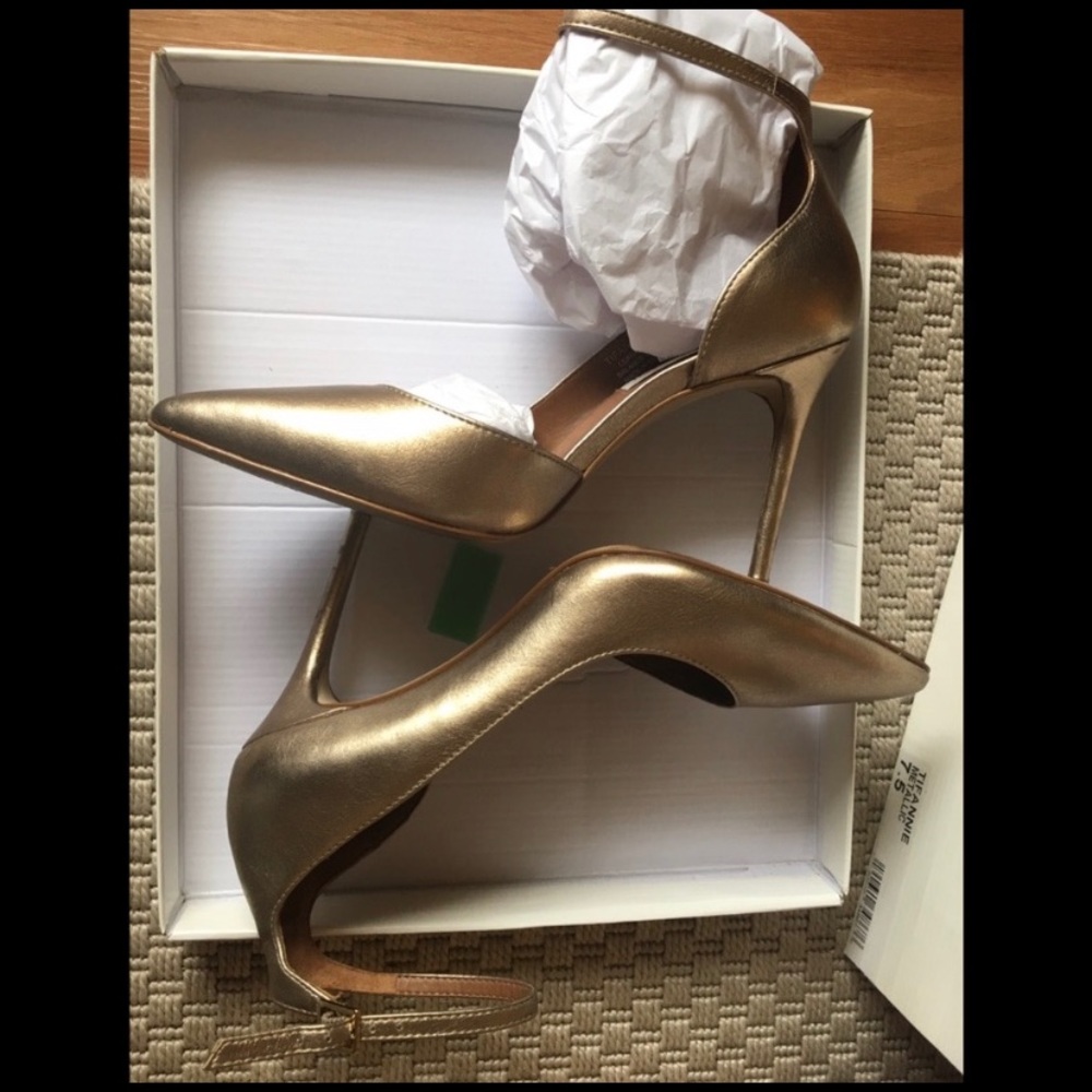 Steve Madden ankle wrap Tiffany pumps!